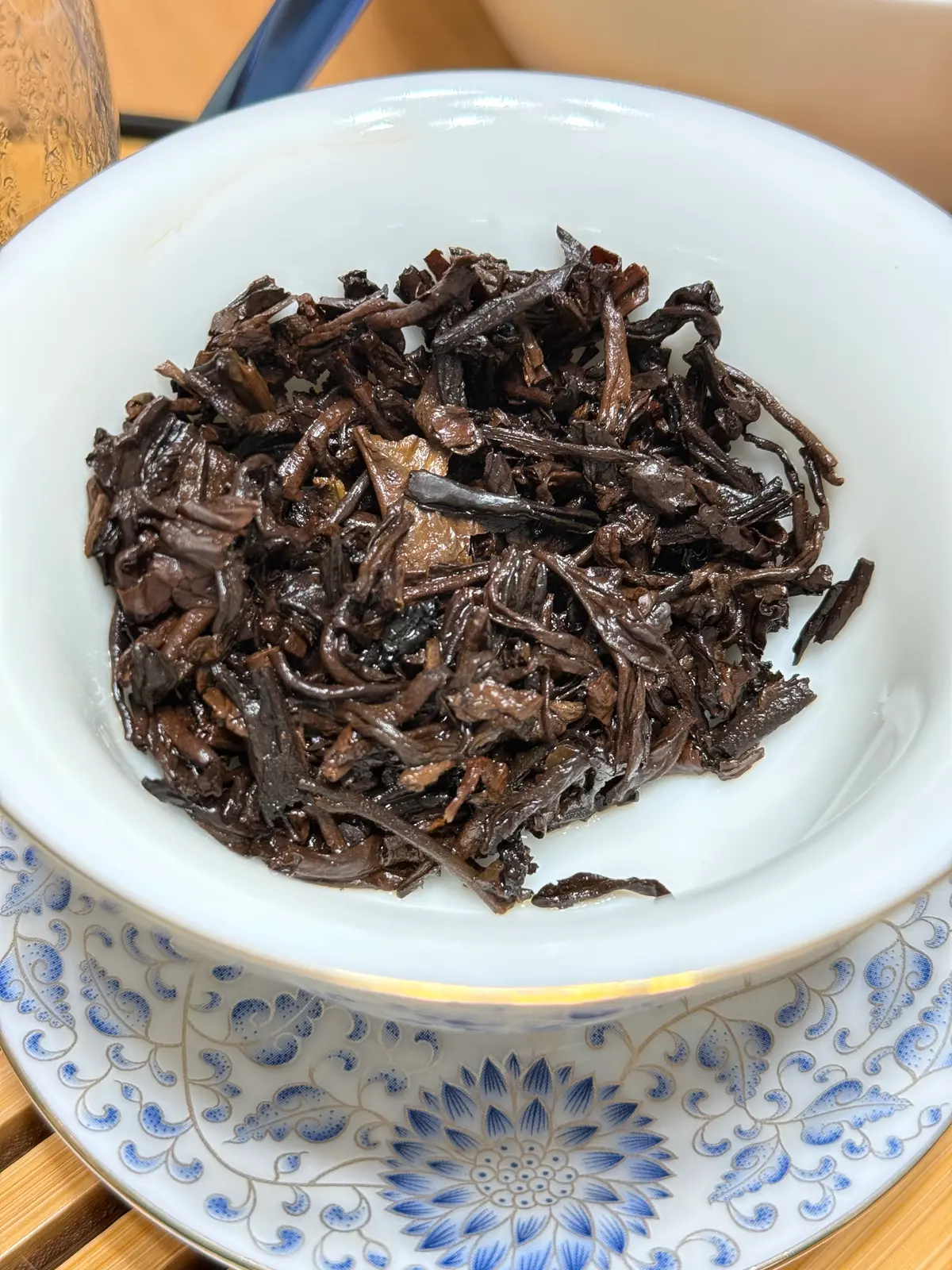 2018 Jingmai shou — wet leaves after session