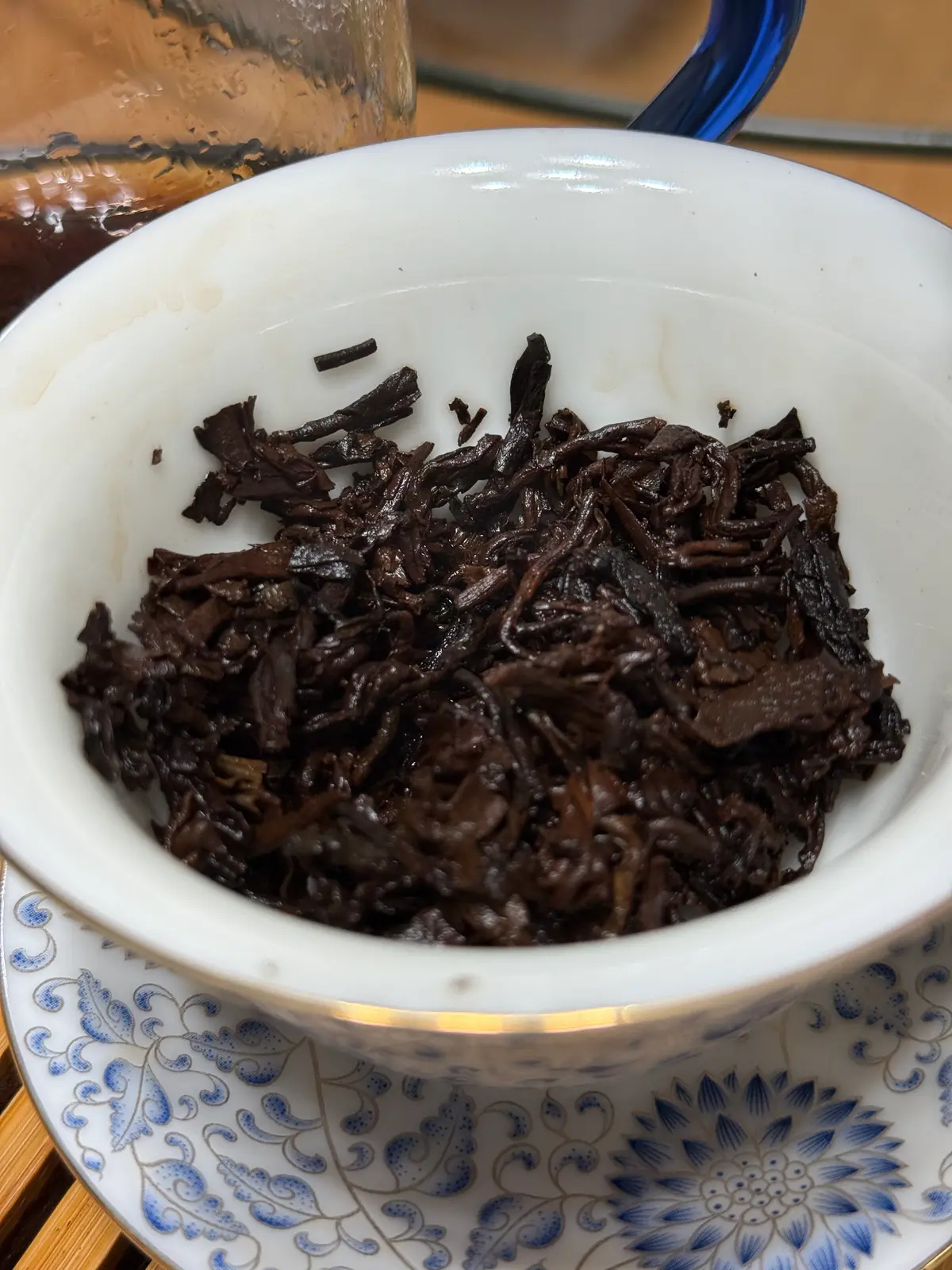 2019 Meng Song shou — early steep liquor, dark and dense